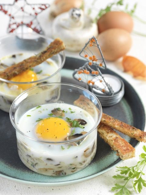 Oeufs cocotte champignons et oignons caramélisés - Recette à Prix Engagés Décembre 2023