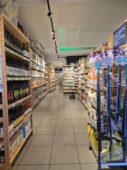354-biocoop-lyon-bellecour-place-magasin-bio-biere-local-alcool.webp