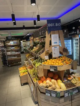 354-biocoop-lyon-bellecour-place-magasin-bio-fruit-legume-saison.webp